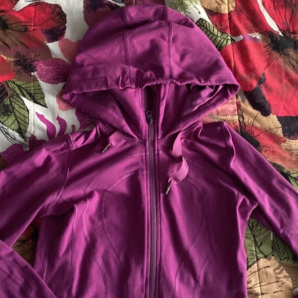 Lululemon Stride Jacket - Picture 4 of 9